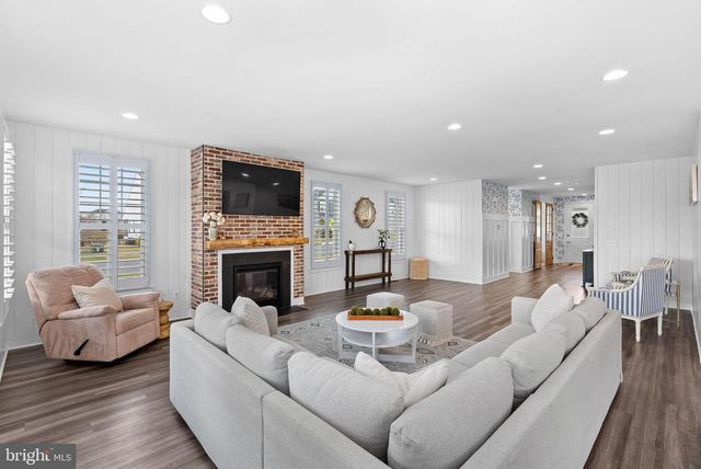 1125 THEMIS ST SE, Leesburg, VA 20175