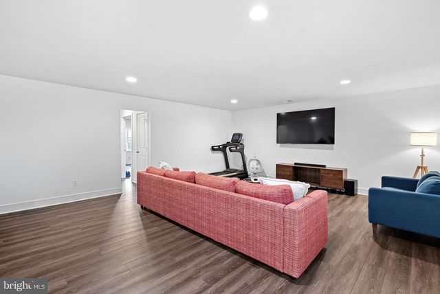 1125 THEMIS ST SE, Leesburg, VA 20175