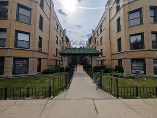 2338 N Spaulding Avenue G, Chicago, IL 60647