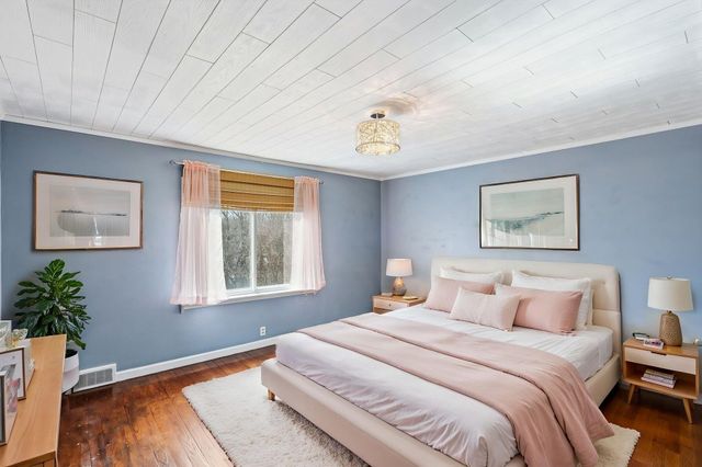 318 CENTER ST, Boonville, MO 65233