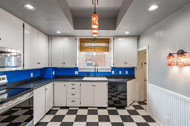 318 CENTER ST, Boonville, MO 65233