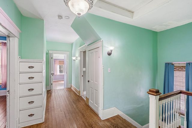 318 CENTER ST, Boonville, MO 65233