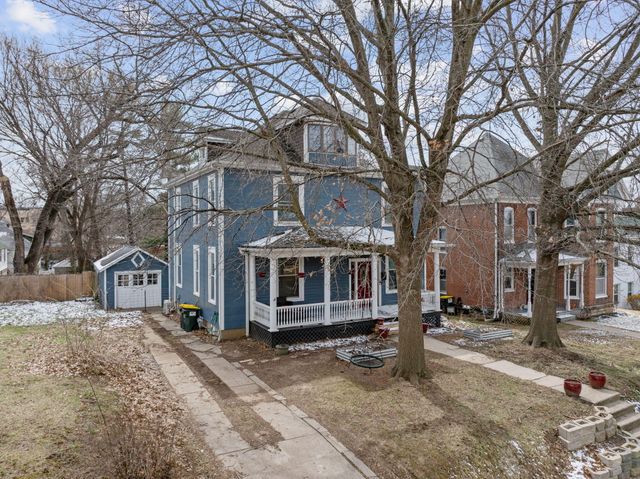 318 CENTER ST, Boonville, MO 65233