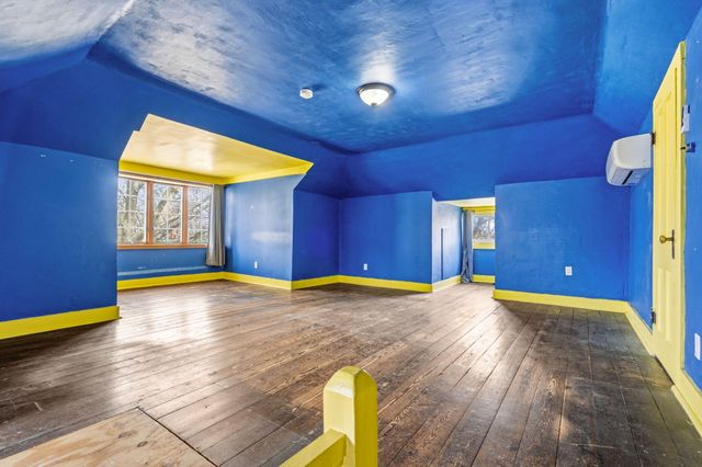 318 CENTER ST, Boonville, MO 65233