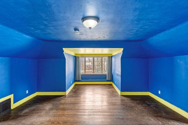 318 CENTER ST, Boonville, MO 65233