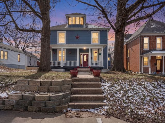 318 CENTER ST, Boonville, MO 65233