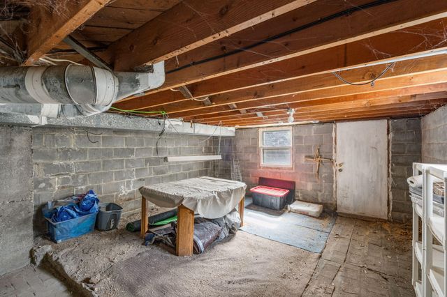 318 CENTER ST, Boonville, MO 65233