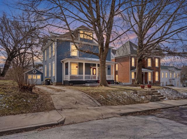 318 CENTER ST, Boonville, MO 65233