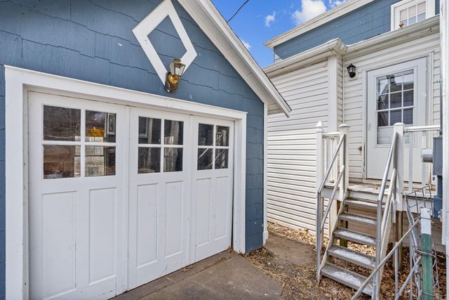 318 CENTER ST, Boonville, MO 65233