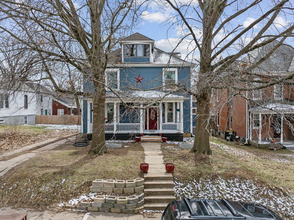 318 CENTER ST, Boonville, MO 65233