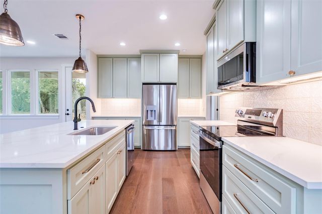 10 Mesquite TRL, Wimberley, TX 78676