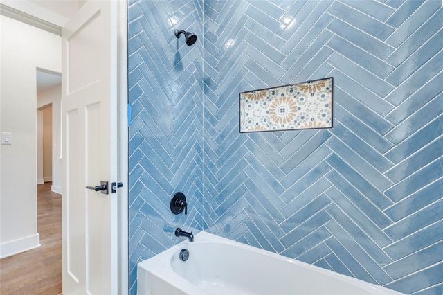 10 Mesquite TRL, Wimberley, TX 78676