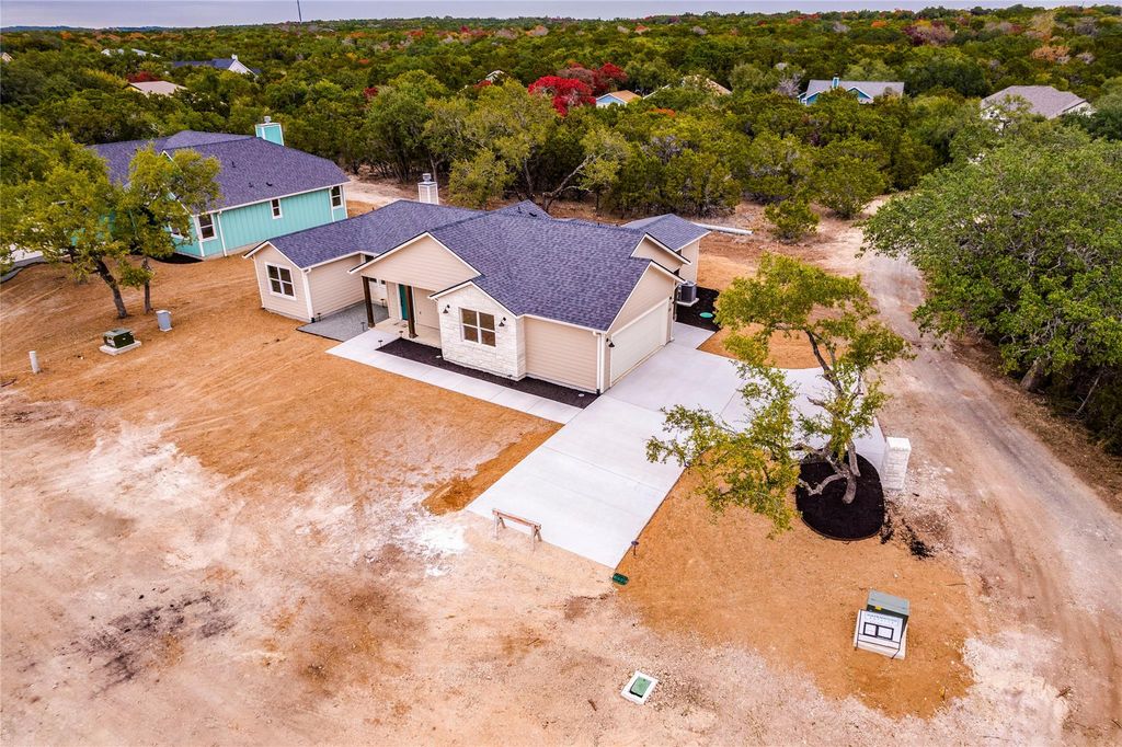 10 Mesquite TRL, Wimberley, TX 78676