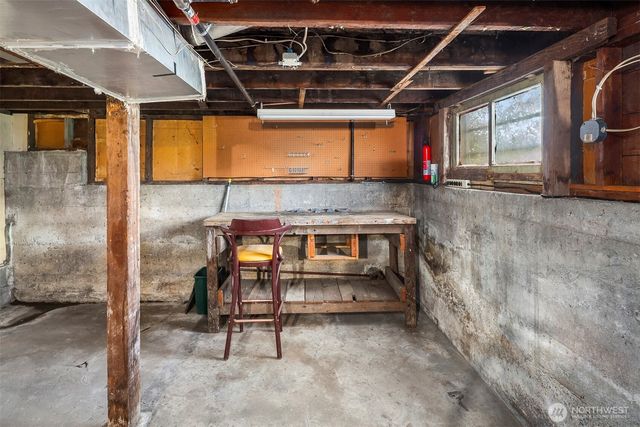 4710 42nd Avenue S, Seattle, WA 98118