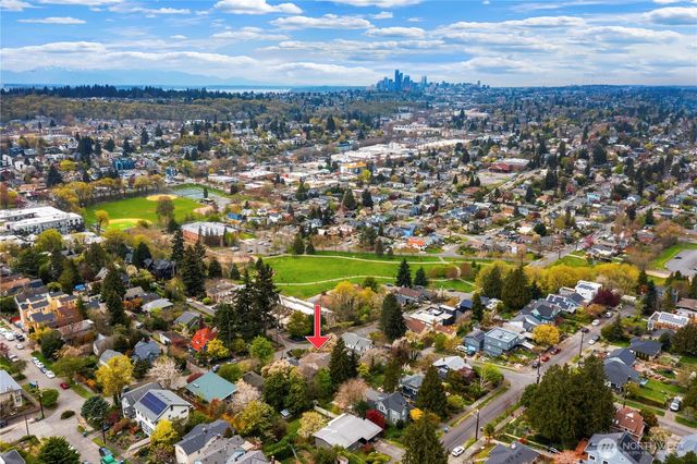 4710 42nd Avenue S, Seattle, WA 98118