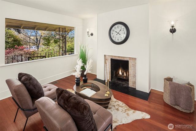 4710 42nd Avenue S, Seattle, WA 98118