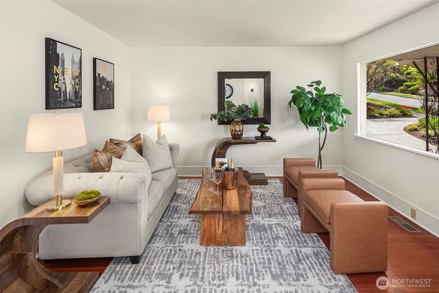 4710 42nd Avenue S, Seattle, WA 98118