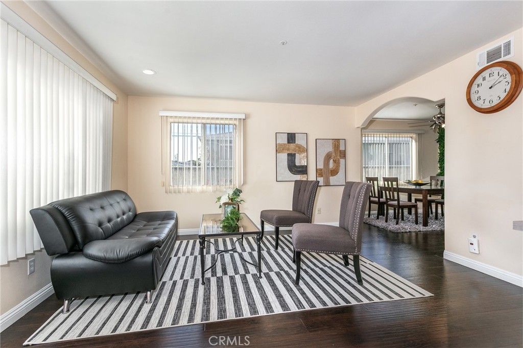 Image 11 of property listing at 1097 S Marguerita Avenue D, Alhambra, CA 91803