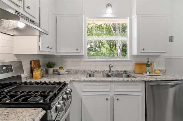 2206 Alta Vista Ave, Austin, TX 78704