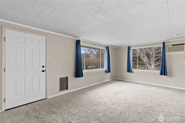 1100 3rd Street, East Wenatchee, WA 98802