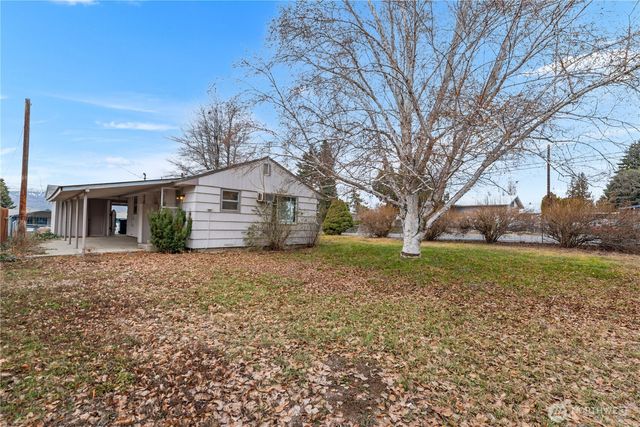 1100 3rd Street, East Wenatchee, WA 98802