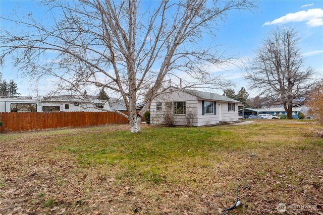 1100 3rd Street, East Wenatchee, WA 98802