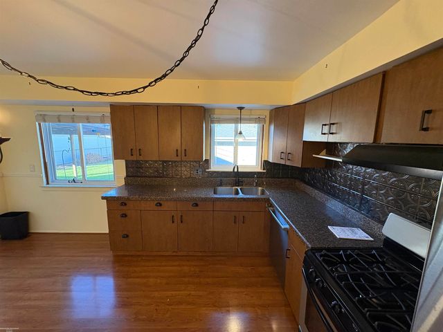 4639 Bernice Avenue, Warren, MI 48091