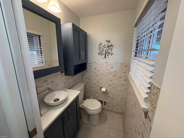 4639 Bernice Avenue, Warren, MI 48091