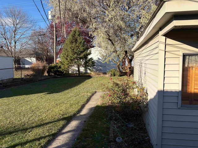 4639 Bernice Avenue, Warren, MI 48091