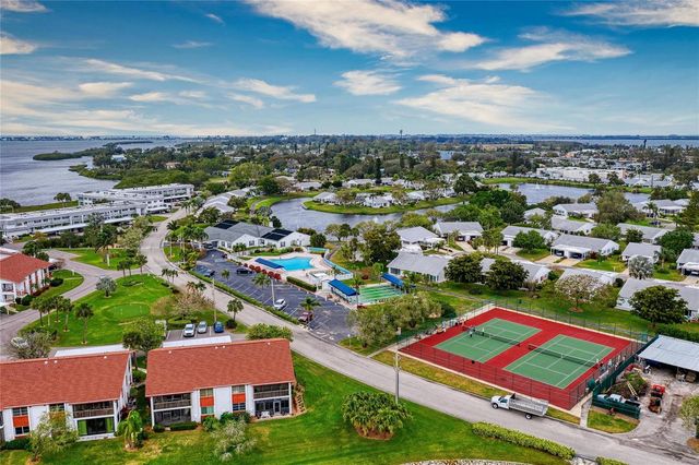 9417 KINGSTON DRIVE 9417, Bradenton, FL 34210