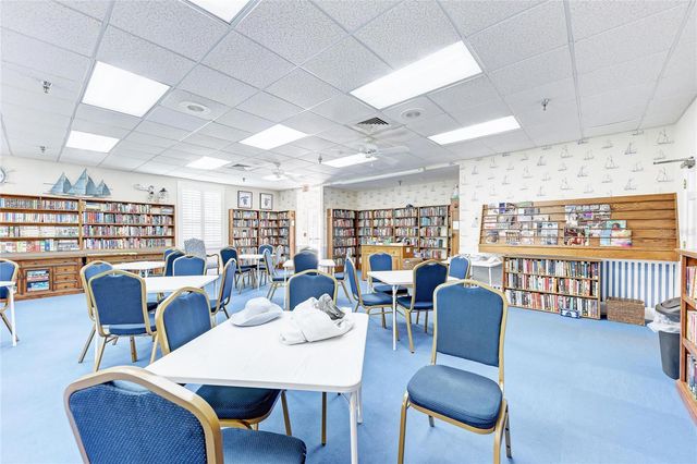 9417 KINGSTON DRIVE 9417, Bradenton, FL 34210