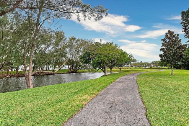 9417 KINGSTON DRIVE 9417, Bradenton, FL 34210