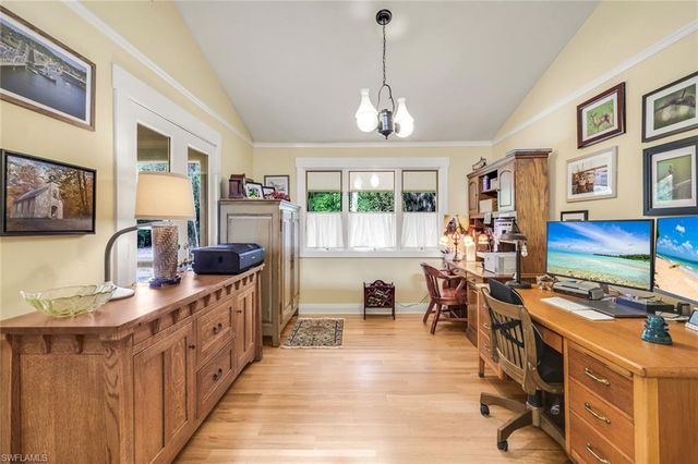 4420 7th AVE SW, Naples, FL 34119