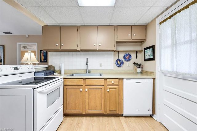 4420 7th AVE SW, Naples, FL 34119