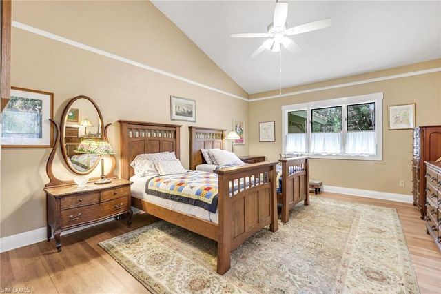 4420 7th AVE SW, Naples, FL 34119