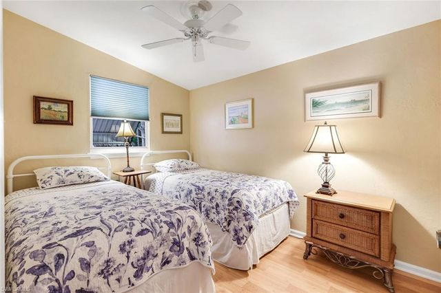 4420 7th AVE SW, Naples, FL 34119