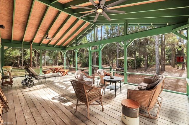 4420 7th AVE SW, Naples, FL 34119