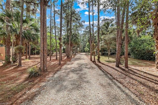 4420 7th AVE SW, Naples, FL 34119