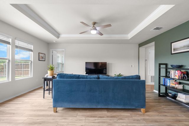 913 Dressage Drive, Haslet, TX 76052