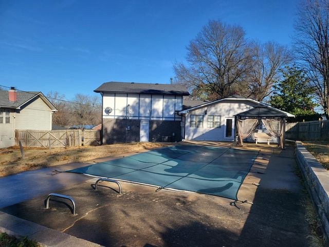 1101 22nd Place SW, Miami, OK 74354