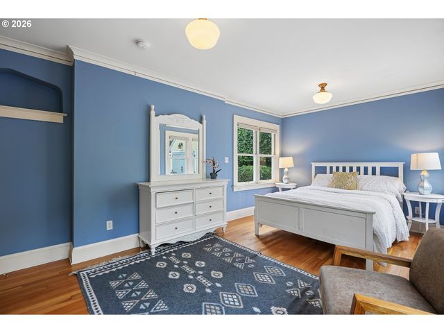 631 Ne 43RD Ave, Portland, OR 97213