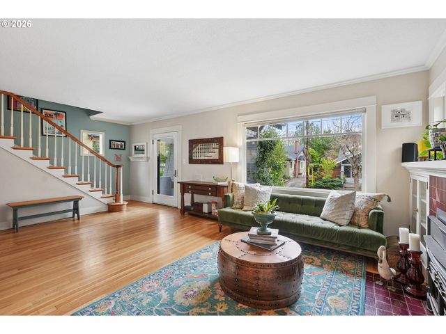 631 Ne 43RD Ave, Portland, OR 97213