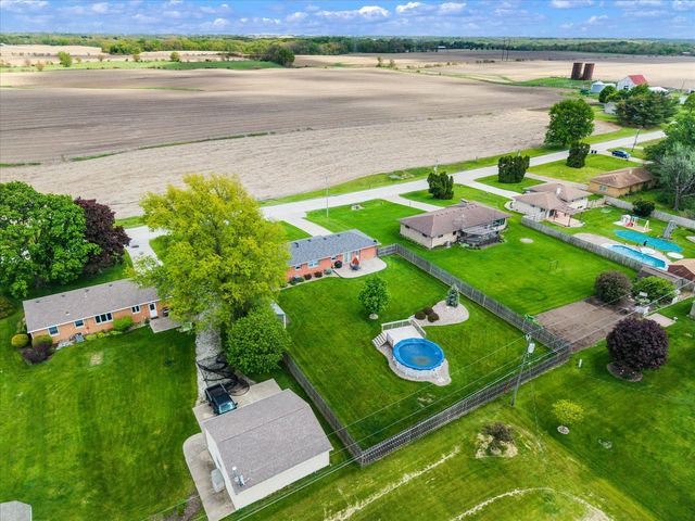 11802 9th Street, Milan, IL 61264