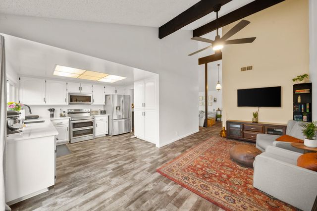 7040 Ellsworth Cir, Fair Oaks, CA 95628