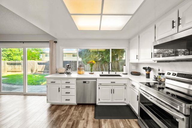 7040 Ellsworth Cir, Fair Oaks, CA 95628