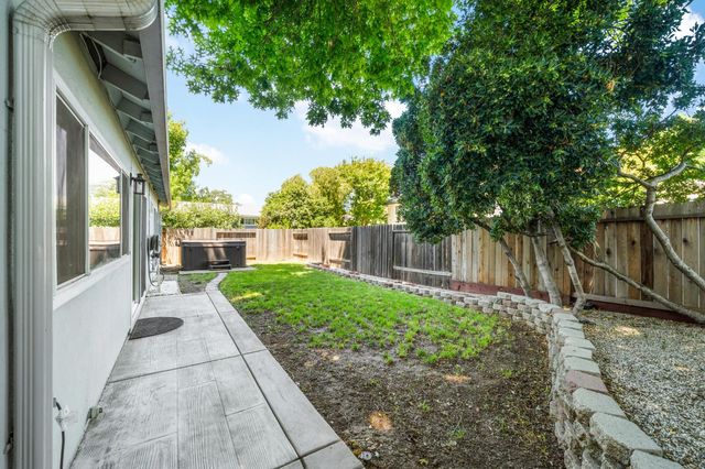 7040 Ellsworth Cir, Fair Oaks, CA 95628