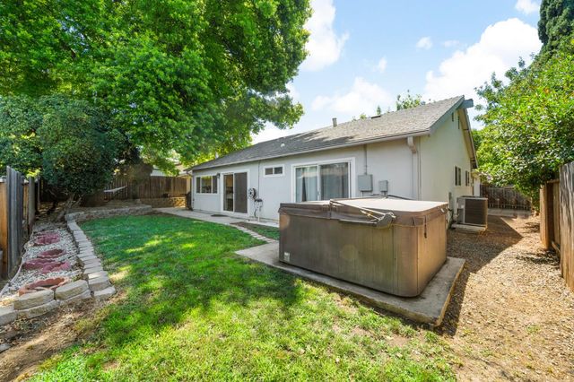 7040 Ellsworth Cir, Fair Oaks, CA 95628