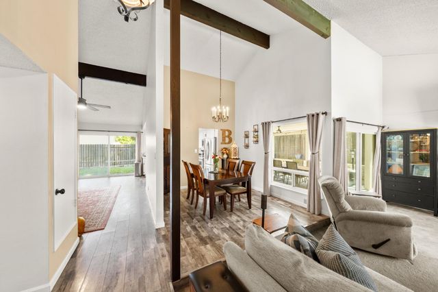 7040 Ellsworth Cir, Fair Oaks, CA 95628