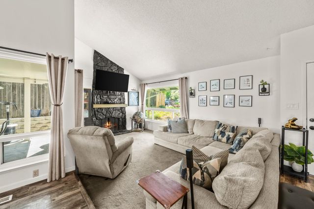 7040 Ellsworth Cir, Fair Oaks, CA 95628