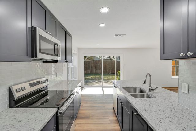 5514 Castleview Lane, Garland, TX 75044